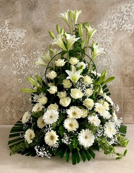 Cesto funebre fiori bianchi 